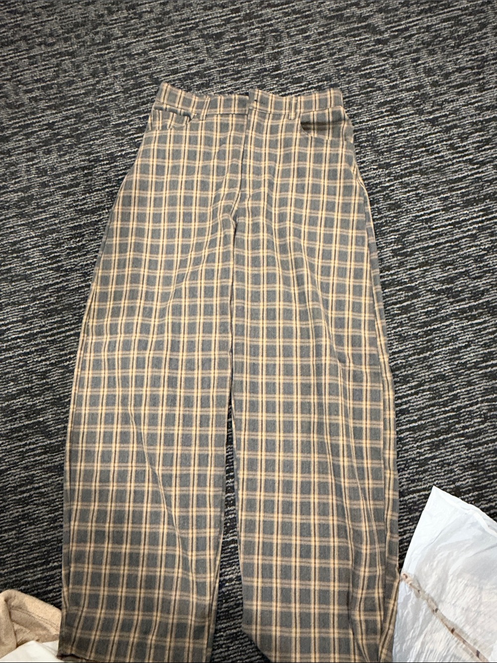 Zara Women's Plaid Wide-Leg Chinos in Beige and Gray